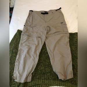 Women’s REI hiking pants - zip off to shorts - 22W - UPF 50+